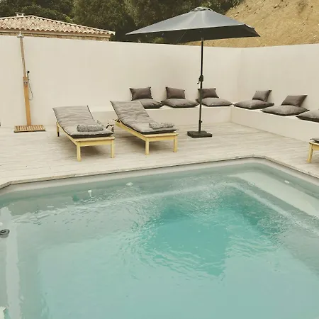 Stone Sheepfold With Sea View In Corsica *