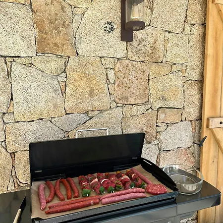 Semesterbostad Stone Sheepfold With Sea View In Corsica Sari-D'orcino