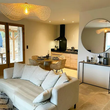 Stone Sheepfold With Sea View In Corsica Hébergement de vacances